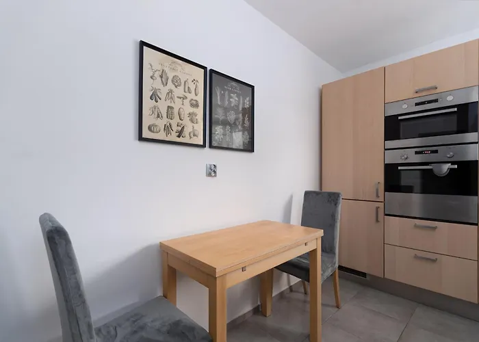 Park Szczytnicki 2-bedroom By Bookinghost Апартаменты